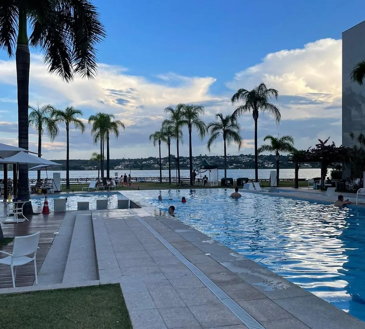 Estiloso Flat Brisas Do Lago Com Terraco Brasília Brasil